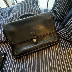 Classic Coach bag Black with silver buckles
